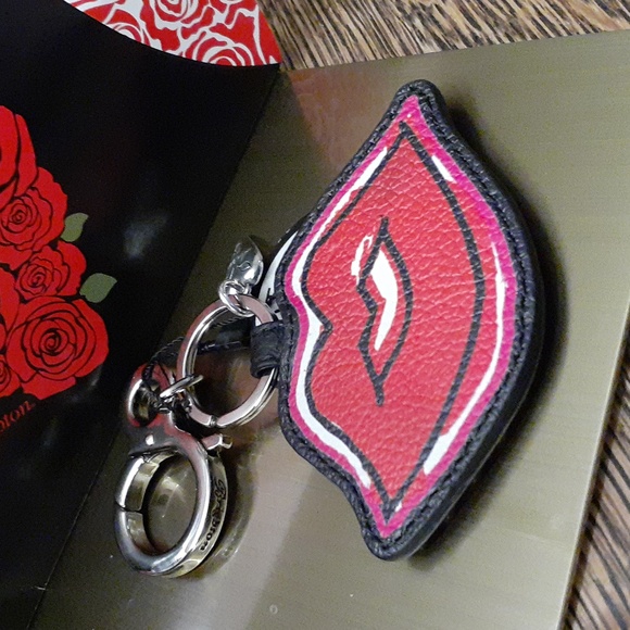 BRIGHTON SCRIBBLE KISS HANDBAG FOB NWT - Picture 2 of 3